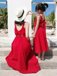 在飛比找Very buy優惠-親子裝母女裝紅色露背沙灘裙夏季海邊度假波西米亞長裙女童洋裝
