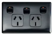 HPM LINEA DOUBLE POWERPOINT 10A 3-Pin Standard, Horizontal, Extra Switch BLACK