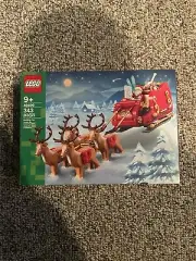 LEGO Santa's Sleigh Christmas Setwith Reindeer & Santa Figurine 40499 SHIPS NOW!