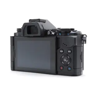 [二手商品] OLYMPUS OM-D E-M5 Mark II 黑色鏡頭套件（附新 SD32GB）