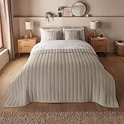 Silentnight Supersoft Quilted Bedspread - Add a Layer of Extra Style and Warmth - Smooth Comfy Touch Microfibre Coverlet Bed Sofa Throw - Machine Washable and Non-Iron Fabric - 150x200cm, Natural
