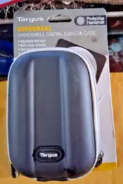 Targus Universal Digital Hardshell Camera Case BRAND NEW