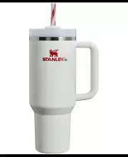Stanley Cyber Monday Limited Edition Quencher Flowstate-Mistletoe Twist IN HAND