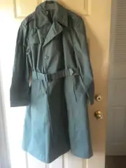 VINTAGE VIETNAM MAN'S ARMY GREEN RAINCOAT SIZE 38L NEW OLD STOCK