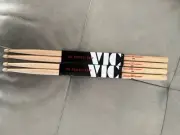 Vic Firth 5A Wood Tip American Classic Hickory Drumsticks - 2 Pairs