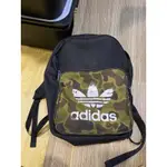 (11/6降價)ADIDAS ORIGINALS 迷彩 黑 LOGO後背包 BK7214