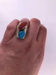 HALLMARKED STERLING SILVER RING, NAVAJO, SIZE 8 (I-7612)