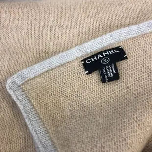 【二手正品】 CHANEL 香奈兒脖圍 素色純絨 180*70cm 100%羊絨 超級舒服超級柔軟的羊絨圍巾   全套 全新