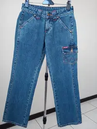 在飛比找Yahoo奇摩拍賣-7-11運費0元優惠優惠-美國wrangler藍哥藍色9分牛仔褲 (中直筒、女、SIZ