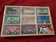 New Wooden Train Cars Melissa & Doug 8 Pieces Magnetic train set