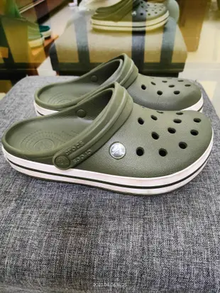 二手 Crocs 卡駱馳 (中性鞋) 卡駱班（M4W6)