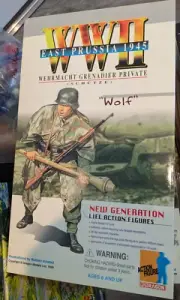 Dragon WWII German Soldier Wolf brand new excellent condition!