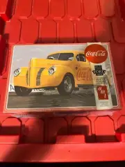 Coca-Cola '40 Ford Coupe 1:25 Scale Model Car Kit by AMT