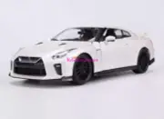 Bburago 1:24 White JDM 2017 GTR R35 Racing Sports Model Diecast Metal Car