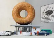 WALTHERS Cornerstone 933-3835 N Scale HOLE-IN-ONE DONUT SHOP KIT walk-up store!