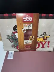 ST. NICHOLAS SQUARE DISNEY MICKEY MINNIE Mouse Christmas TABLE RUNNER New 13 36