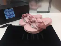 在飛比找Yahoo!奇摩拍賣優惠-17ss Puma x Rihanna FENTY Bow 