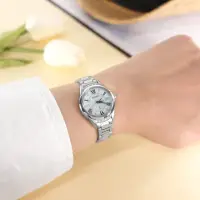 在飛比找momo購物網優惠-【SEIKO 精工】LUKIA 太陽能不鏽鋼手錶 淺藍色 2