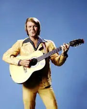 GLEN CAMPBELL LEGENDARY MUSICIAN - 8X10 PUBLICITY PHOTO (SP-035)