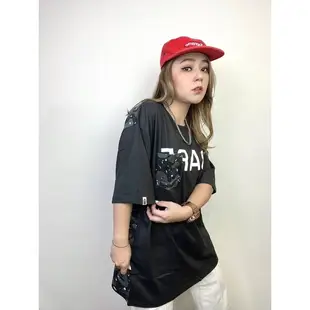 小蜜酥潮流代購  BAPE APE胸前BAPE字體口袋星空迷彩短T⚠️此款版型偏大⚠️【BAPE1-D070305】