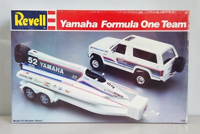Revell Yamaha Formula One 1/25 Racing Boat w/ Bronco Model Kit 7241, New Sealed