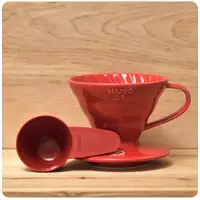 在飛比找松果購物優惠-日本HARIO V60紅色01磁石咖啡濾杯 陶瓷滴漏式咖啡濾