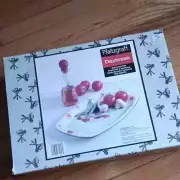 New in Box Pfaltzgraff Daybreak Barbecue Set