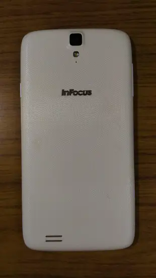 InFocus M320e真八核心商務型手機