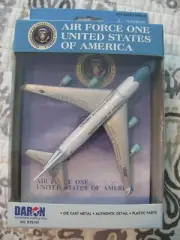 DARON AIR FORCE ONE USA Die Cast 747 RT5734 Model Sealed Mint 1:400 Scale