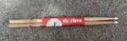 Vic Firth American Classic 5BN Nylon Tip Vic Grip Hickory Wood Drum Sticks