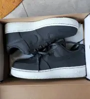 Rare Nike Air Force 1 low LX Retro white 9.5 off noir black grey white SB dunk 9