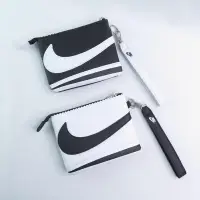 在飛比找Yahoo!奇摩拍賣優惠-NIKE Icon Cortez 9739- 手腕包 手拿包