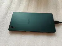 在飛比找Yahoo!奇摩拍賣優惠-SONY Xperia Z5 E6653 零件機 插電微溫 