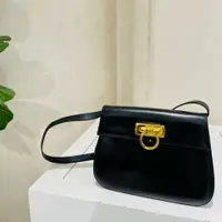 在飛比找PopChill優惠-[二手] Salvatore Ferragamo Ganci