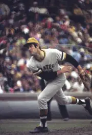 Pittsburgh Pirates Steve Blass in action, pitching vs Chicag - 1972 Old Photo
