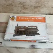 BACHMANN PLASTICVILLE Bank & General Store # 2913, HO/OO GAUGE