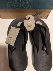 CHACO chillos flip tube black flip flop sandals size 9 NWT