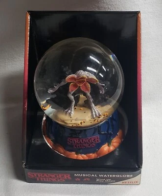 STRANGER THINGS DEMOGORGON CREATURE MUSIC SNOWGLOBE WATERGLOBE HALLOWEEN HORROR