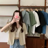 在飛比找momo購物網優惠-【D.studio】韓版小眾設計感翻領顯瘦短版外套(短版上衣
