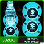 適用於SUZUKI 1PCS 鈴木 VITARA SWIFT XL7 汽車配件的夜光 USB 墊汽車防滑杯墊 LED 墊