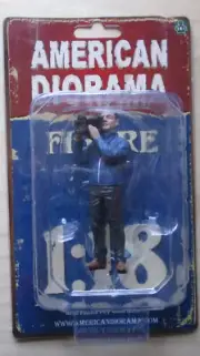 Camera Crew I 1:18 Scale American Diorama 77427 Figurine Figure Man Guy 3.75"