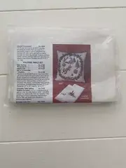 Artcraft Concepts FESTIVE FINGERTIP TOWELS Counted Cross Stitch #3184 Set of 2