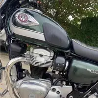 在飛比找蝦皮商城精選優惠-W800油箱保護貼 適用於 kawasaki W800 CA