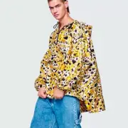 NWT FW18 Moschino H&M Anorak Jacket Men's Size Medium Gold & Black Chain Graphic