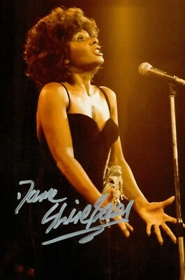 Dame Shirley Bassey Hand Signed 6x4 Photo Goldfinger James Bond Autograph + COA
