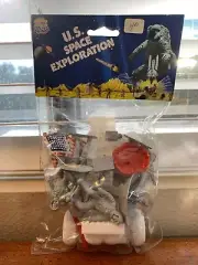Vintage Hing Fat U.S. Space Exploration Playset w/ Plastic Figures #990 SEALED