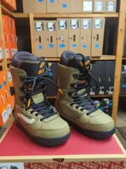 Vans Invado Pro Snowboard Boots Men's 8