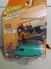 Johnny Lightning "Dodge" 1976 Dodge Tradesman Van Limited Edition 1/64