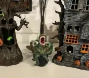 Little Shop of Horrors Audrey Venus Fly Trap Man Eating Plant Halloween Decor SM