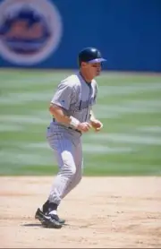 Infielder Matt Williams of the Arizona Diamondbacks in action 1998 Old Photo 22